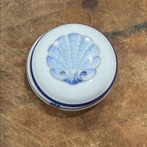 Tiffany & Co Trinket Shell Blue & White Trinket Box